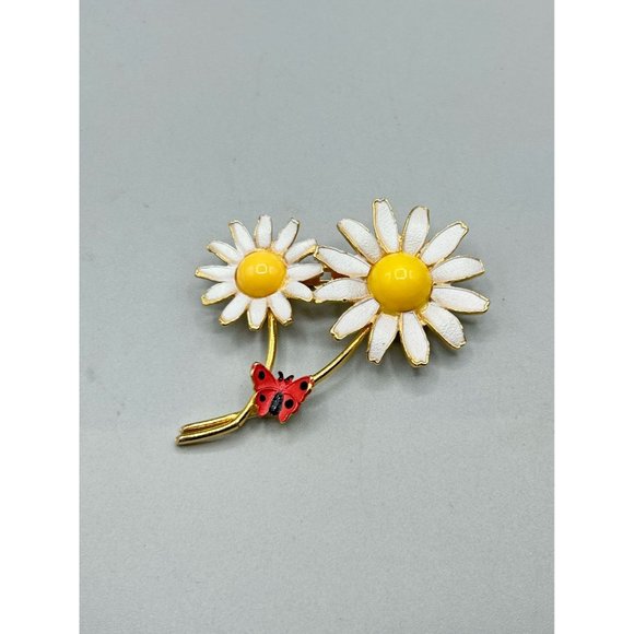 Vintage Daisy Pin Brooch 70s Enamel Flowers with Lady Bug Gold Tone White Enamel - Picture 6 of 13